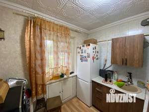 2-к квартира, вторичка, 43м2, 1/4 этаж