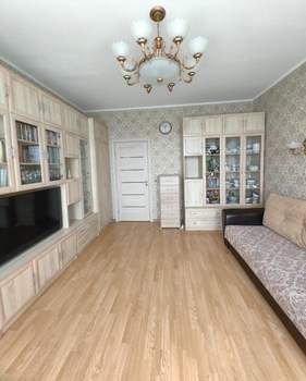 4-к квартира, вторичка, 96м2, 8/17 этаж