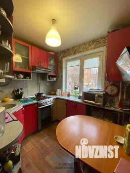 2-к квартира, вторичка, 43м2, 1/4 этаж