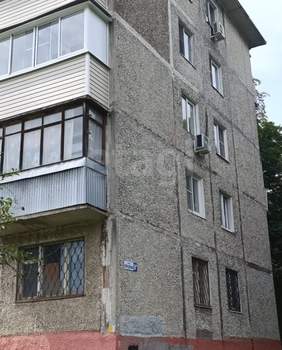 2-к квартира, вторичка, 46м2, 3/5 этаж