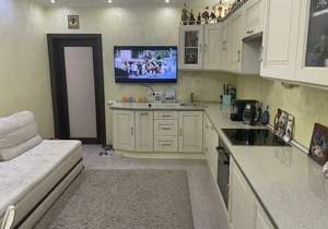 2-к квартира, вторичка, 74м2, 14/17 этаж