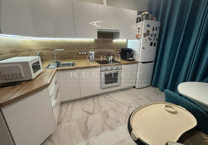 3-к квартира, вторичка, 81м2, 1/15 этаж