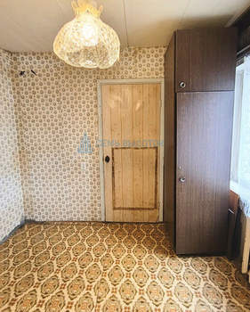 4-к квартира, вторичка, 58м2, 1/5 этаж