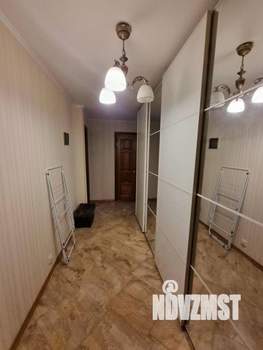 2-к квартира, вторичка, 56м2, 1/9 этаж