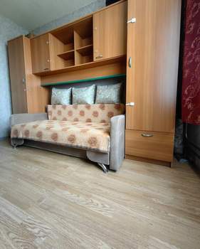 4-к квартира, вторичка, 96м2, 8/17 этаж