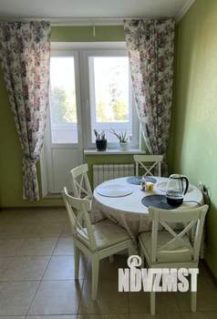 2-к квартира, вторичка, 63м2, 2/14 этаж