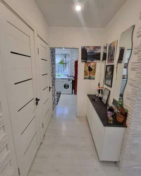 3-к квартира, вторичка, 56м2, 1/9 этаж