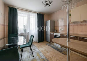 2-к квартира, вторичка, 70м2, 2/17 этаж